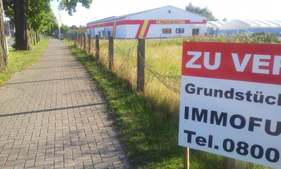 Grundstück an der B 197 in Anklam für Handel, Handwerk und Gewerbe