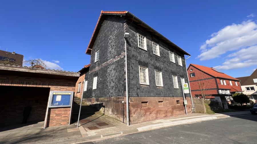 Haus mit ca.240 m² Wohnfl. + ELW 120 m² Nh.Einbeck