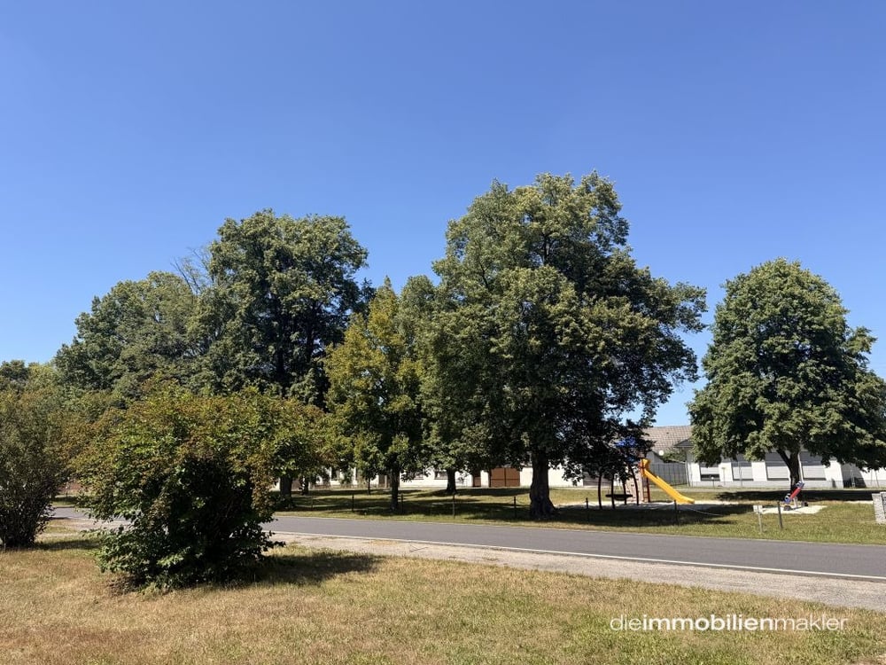 ruhige Lage im Dorf