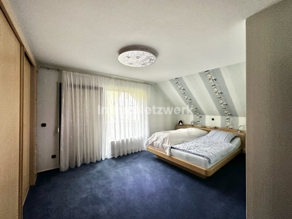 Schlafzimmer OG