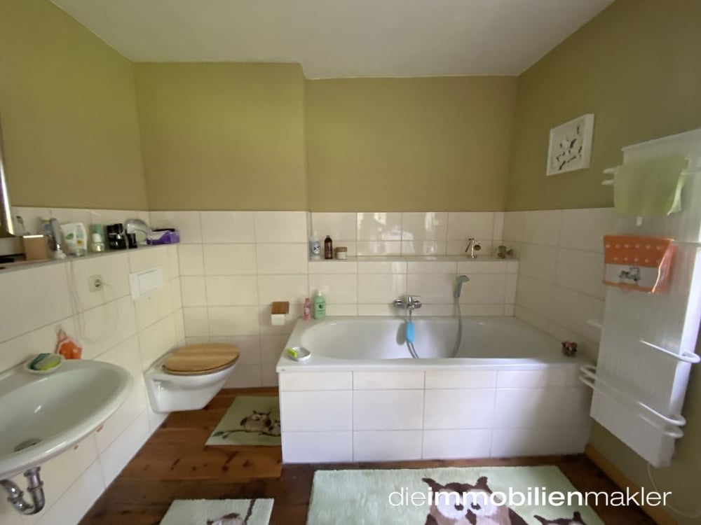 Bad mit Wanne