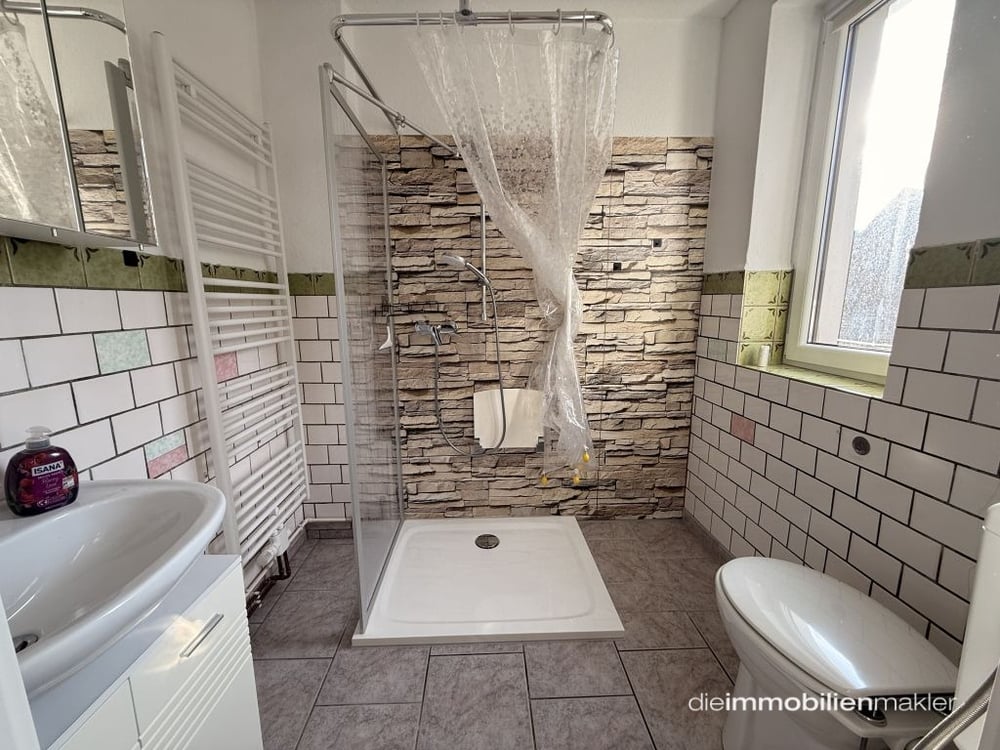 Bad mit Dusche