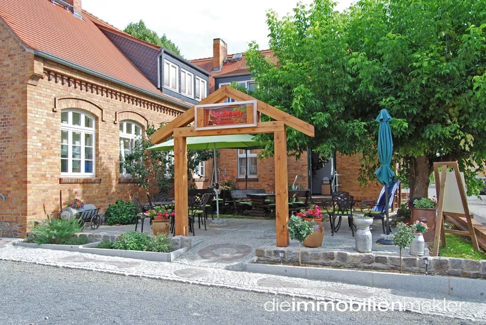 Vielseitig nutzbares Anwesen: Café & Pension und Wohnen unter einem Dach – im historischen Ambiente