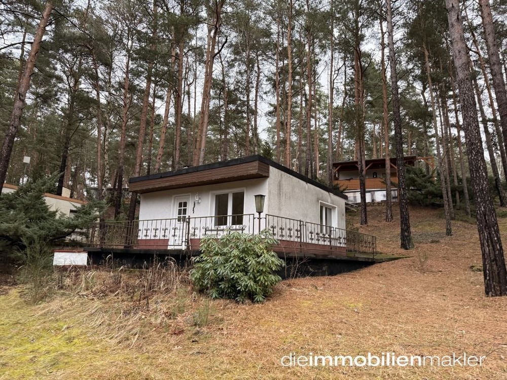 Lage, Lage, Lage ... Bungalow am Mochowsee - nur wenige Meter bis zum Wasser