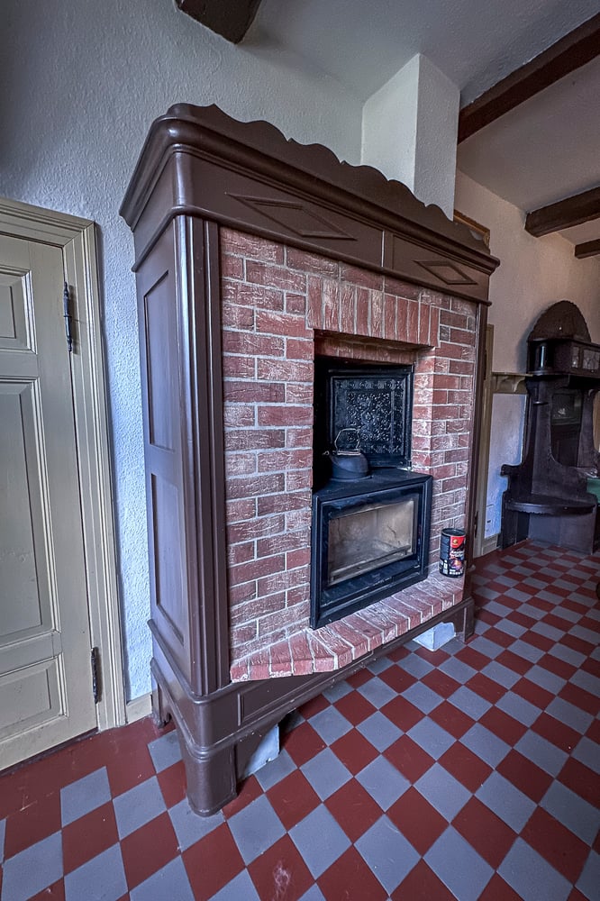 Kamin EG