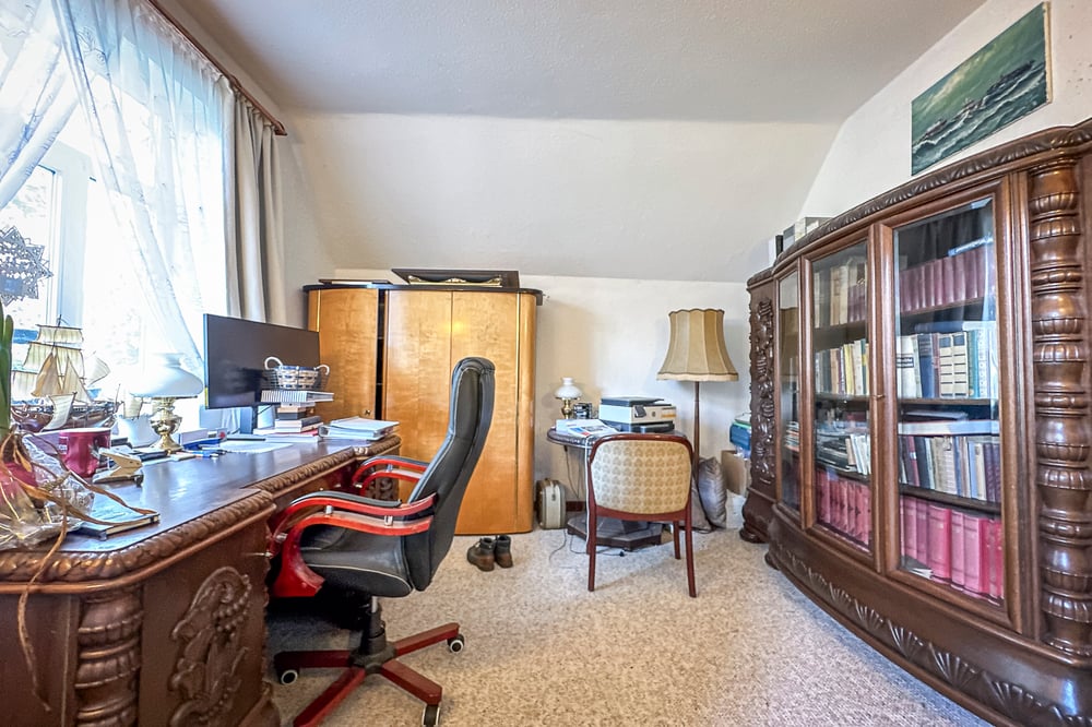 Büro EG