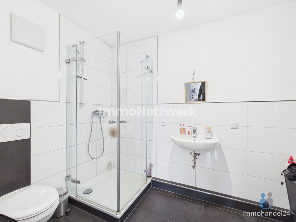 Bad mit Dusche u0026 Wanne