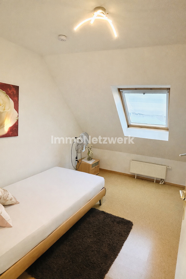 DG Zimmer Schlafen oder Arbeit