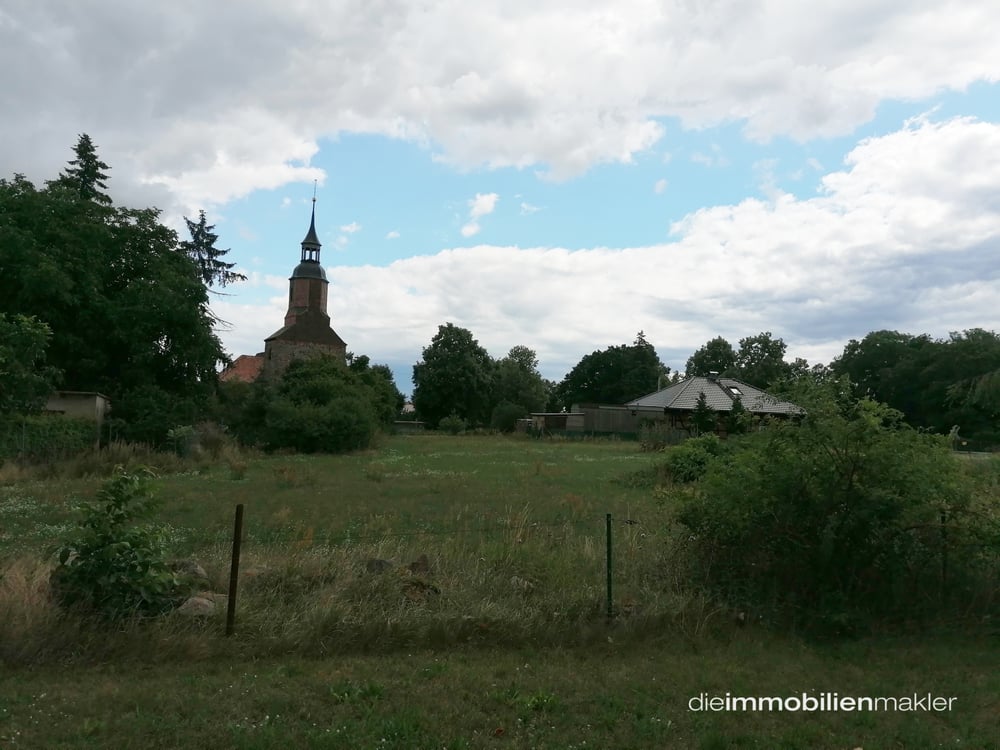 Baugrundstück auf dem Land zu verkaufen
