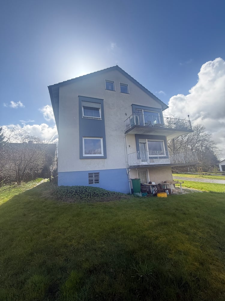 Gepflegtes Zweifamilienhaus mit ausgebautem Dachgeschoss in Top Lage von Trendelburg