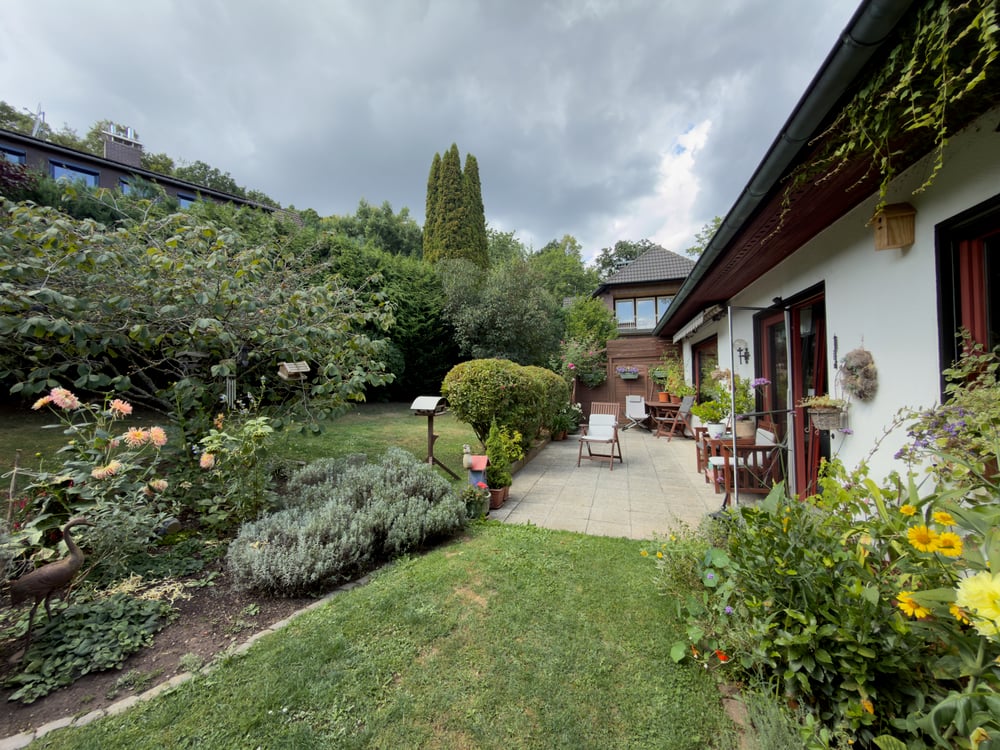 Attraktives Einfamilienhaus mit traumhaften Garten in Adelebsen