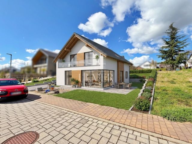 Vollerschlossenes Traumgrundstück in Südhanglage – 405 m² mit unverbaubarem Weitblick