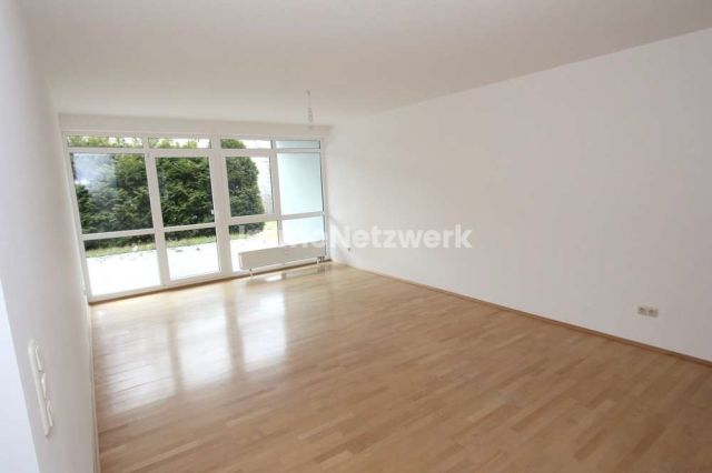 Moderne 3 Zimmer Wohnung mit Einbauküche und großer Terrasse ab 01.07.2026 ggf. früher