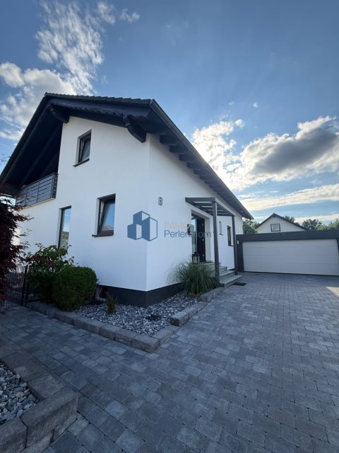 Bestlage Baunatal-Altenbauna-Stilvoll und aufwendig saniertes Einfamilienhaus