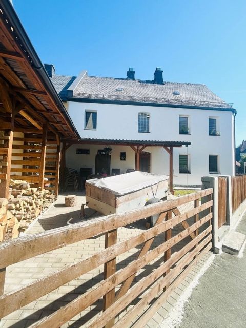 ***Gepflegtes Familienhaus mit Potenzial zum Mehrgenerationenwohnen***