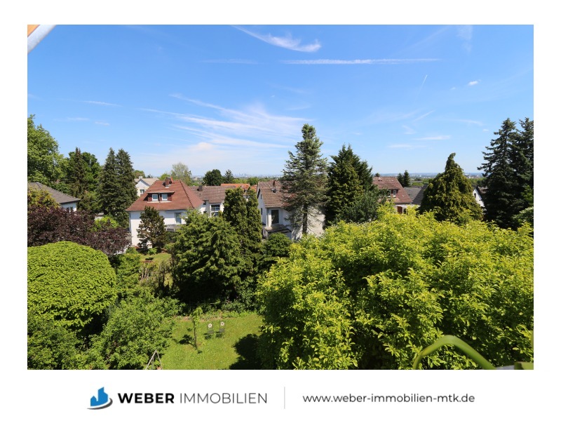 TRAUM-hafte DG Wohnung für RUHE-Suchende mit Einbauküche, NEUEM Bad, energetisch TOP saniert