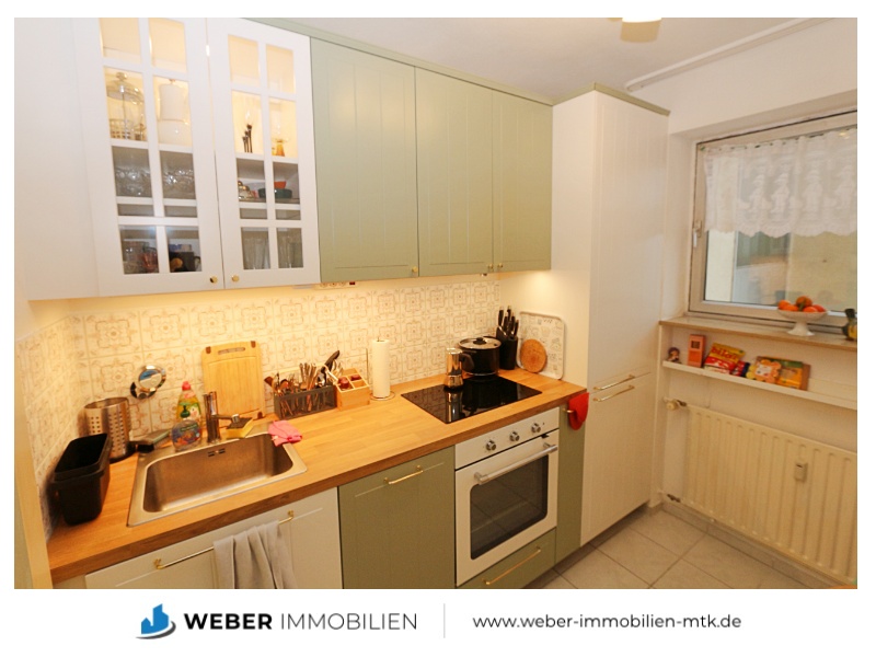 ++ TOP NETTO Rendite  + möbliert + teilsaniertes Bad + NEUE Einbauküche + TG Stellplatz ++