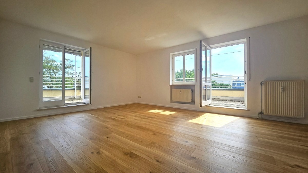 Helle 4-Zimmer Wohnung mit 128m² (Penthouse-Ebene) mit 44m² Dachterrasse in Johanneskirchen