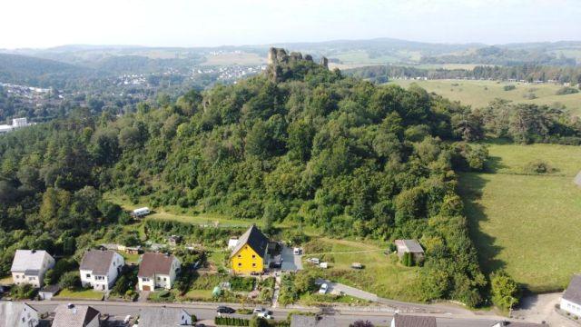 Exposé anfordern! Haus mit 4 Ferien Apartments u. 1 kleines Chalet auf ca 9000 qm Grundstücksfläche