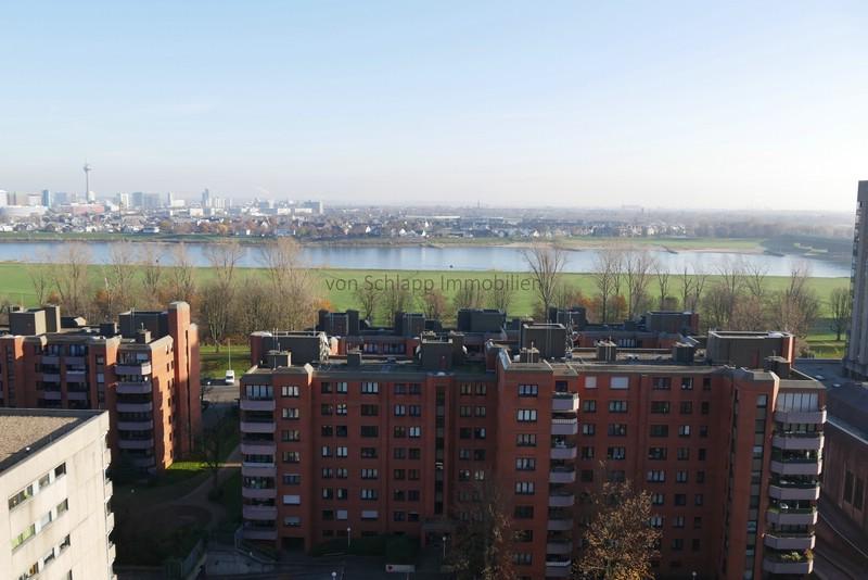 Spektakulärer Rhein- und Fernblick, Apartment, ca. 30 qm, Loggia, Bad mit Wanne, TOP-Zustand.