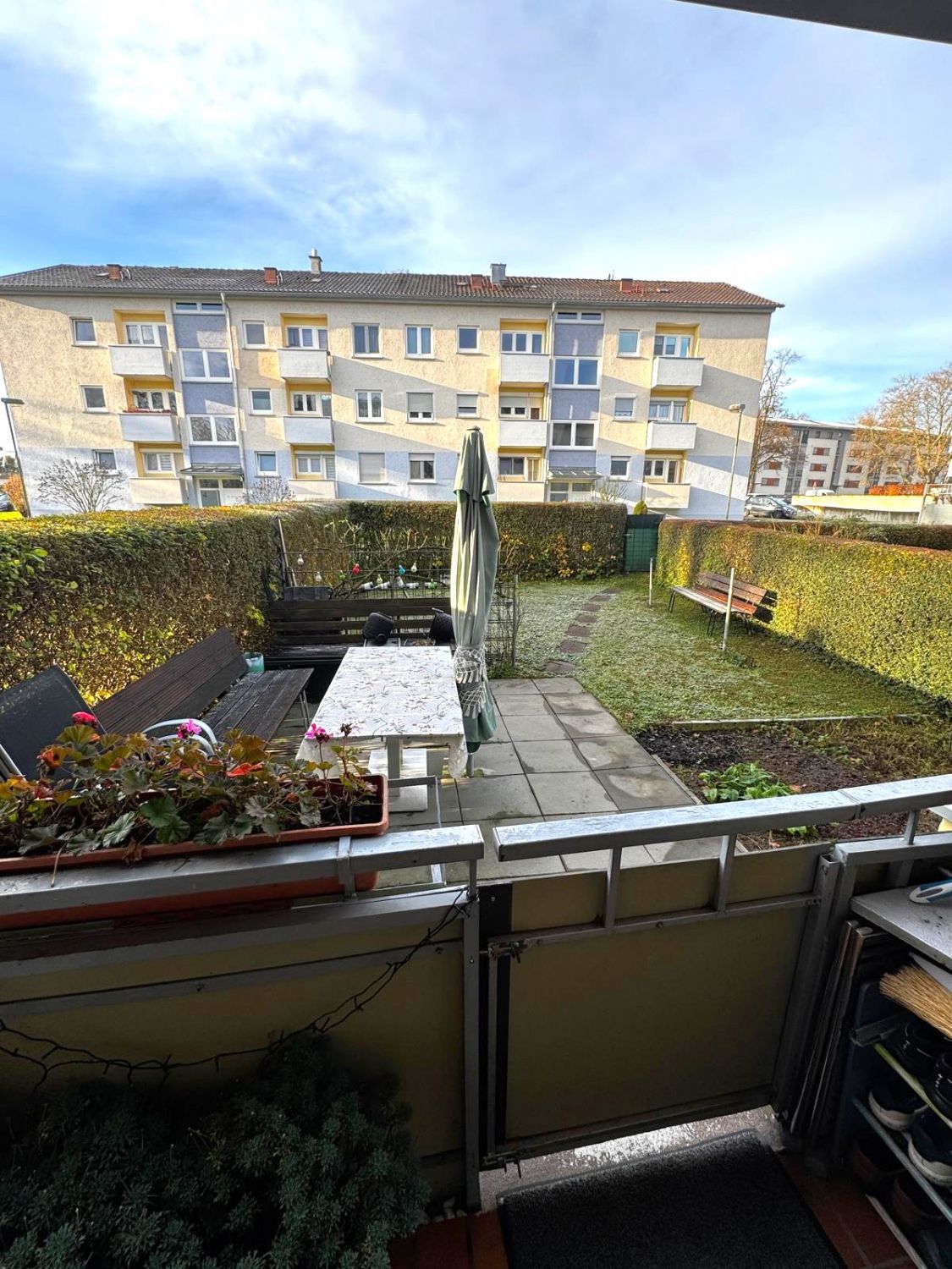 Dein neues Zuhause: Erdgeschoss mit Balkon und Garten