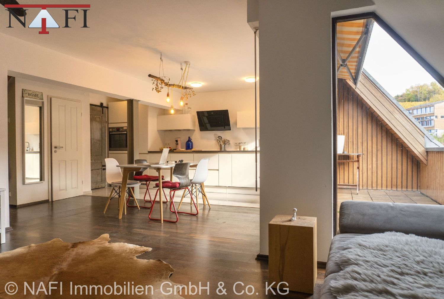 ** Traumhafte Maisionette WHG  + Garage - 3,5 Zimmer **