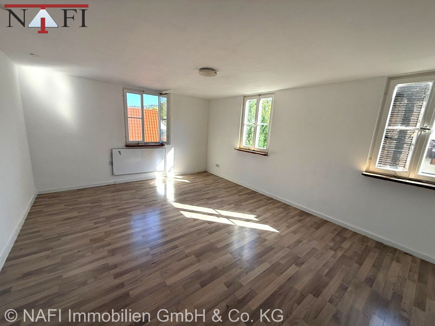 **Gepflegte, umfassend modernisierte 3-Zimmer-Etagenwohnung mit ca. 62 m² Wohnfläche**