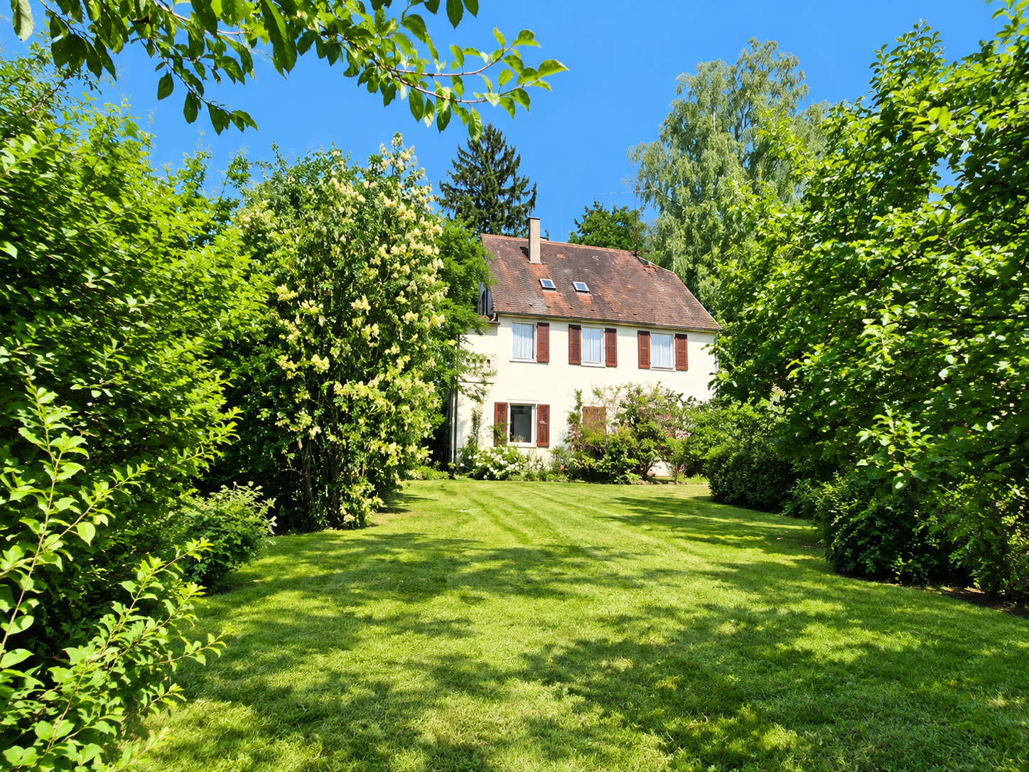 Beste LAGE...Exklusives Baugrundstück mit vielseitigem Entwicklungspotenzial in Schorndorf-Süd