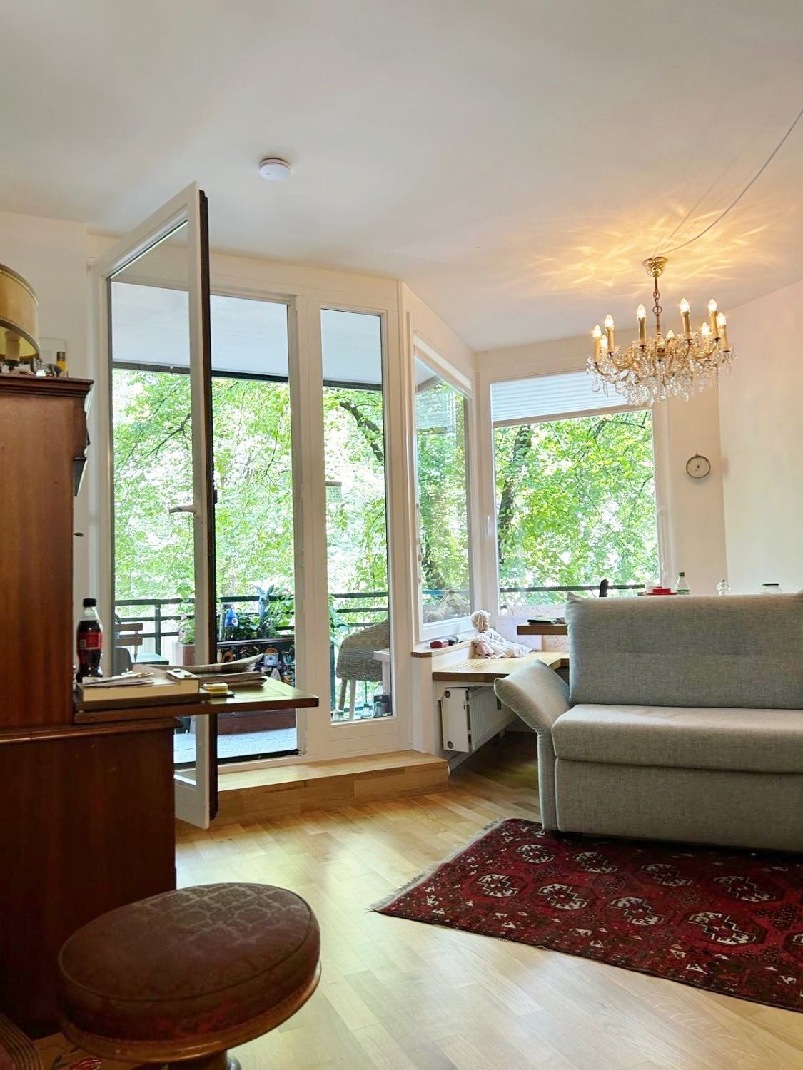 Neuwertige Wohnung mit Balkon und TG-Platz im Agnesviertel