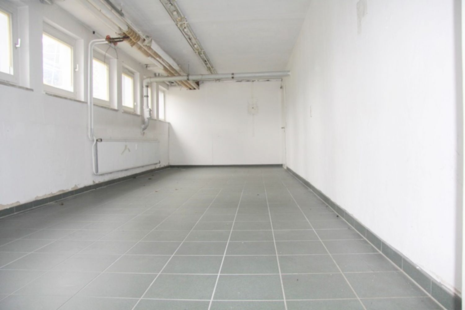 *Beheizbare Lagerfläche 30 m²*