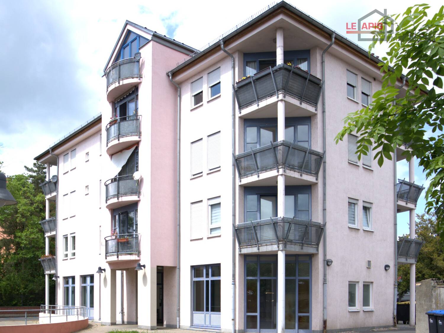 +++GEMÜTLICHE, HELLE 2-RWG MIT BALKON u. TG-STELLPL. IM BELIEBTEN WURZEN+++