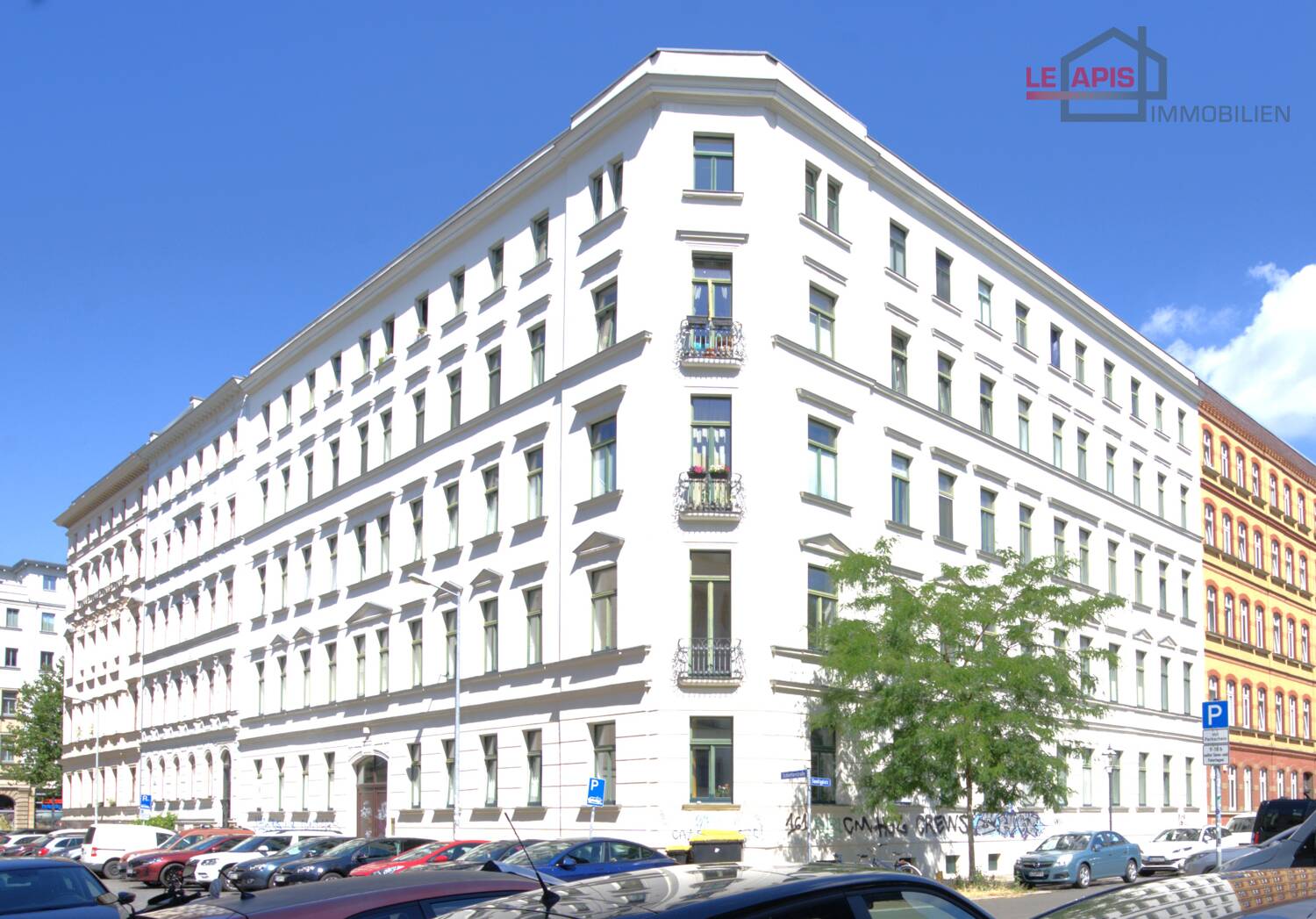 SCHICKE, UNVERMIETETE 2-RWG M. NEUEM PARKETT U. TAGESLICHTBAD IN DER BEGEHRTEN LEIPZIGER SÜDVORSTADT