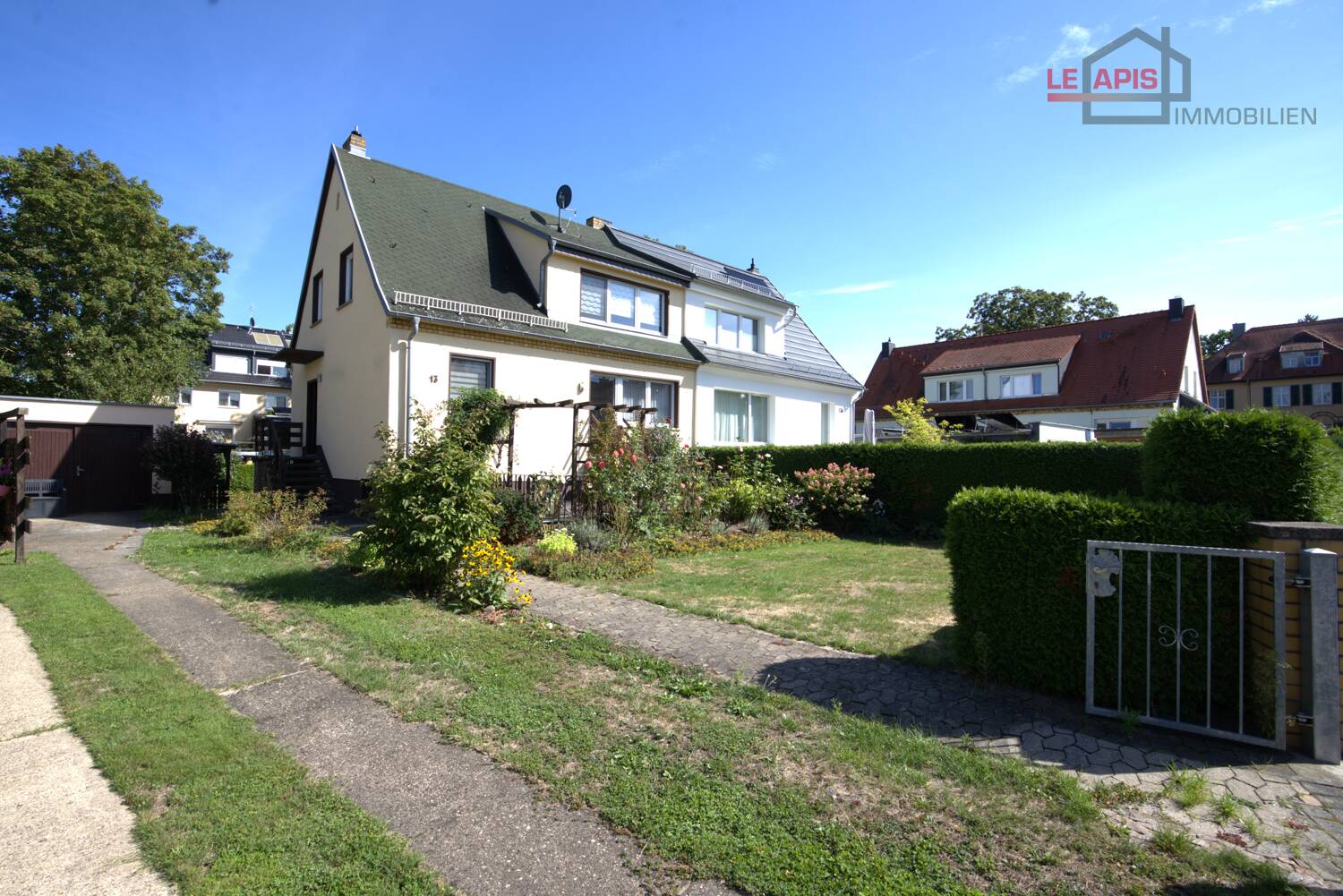WOHNTRAUM REALISIEREN? DHH M. GARAGE U. BEZAUBERNDEM GRUNDSTÜCK IN IYLLISCHER LAGE V. LPZ.-LEUTZSCH!