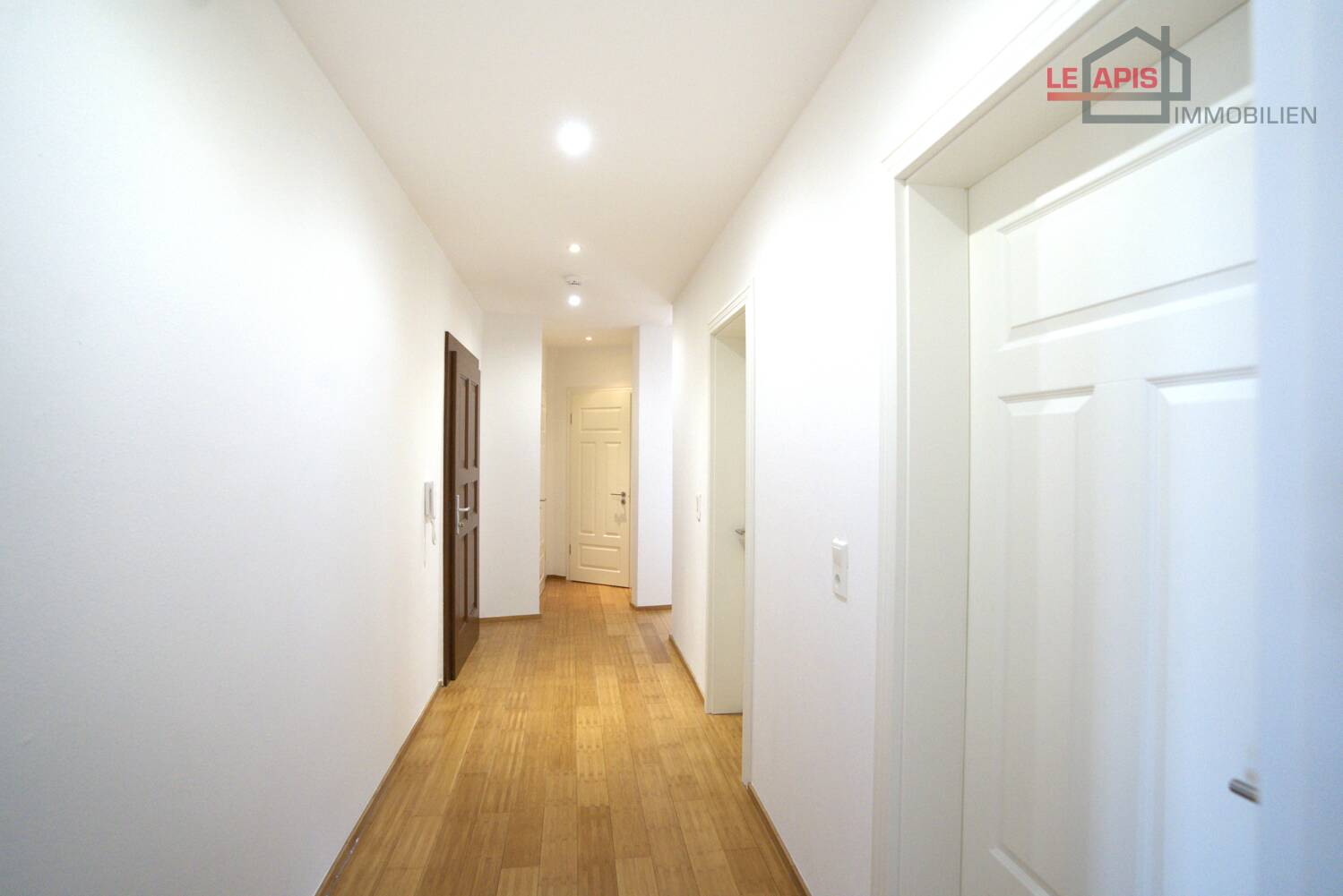 UNVERMIETETE, ELEGANTE 4-RWG  M. BK, PARKETT, G-WC, AR, FUBO-HZG IM TRENDVIERTEL LPZ.-PLAGWITZ