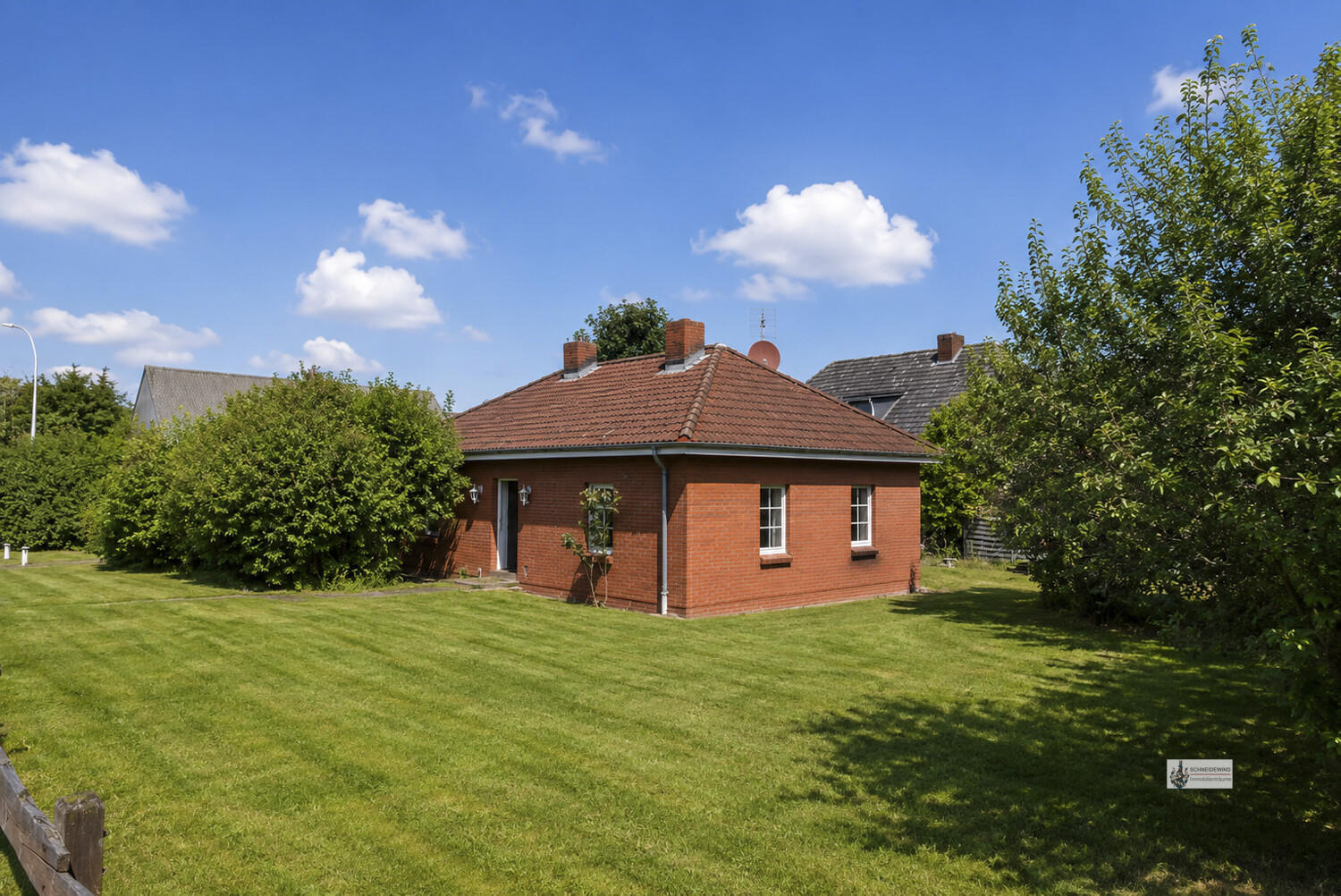 Charmantes Einfamilienhaus 
auf großem Grundstück 
ideal für kreative Modernisierer