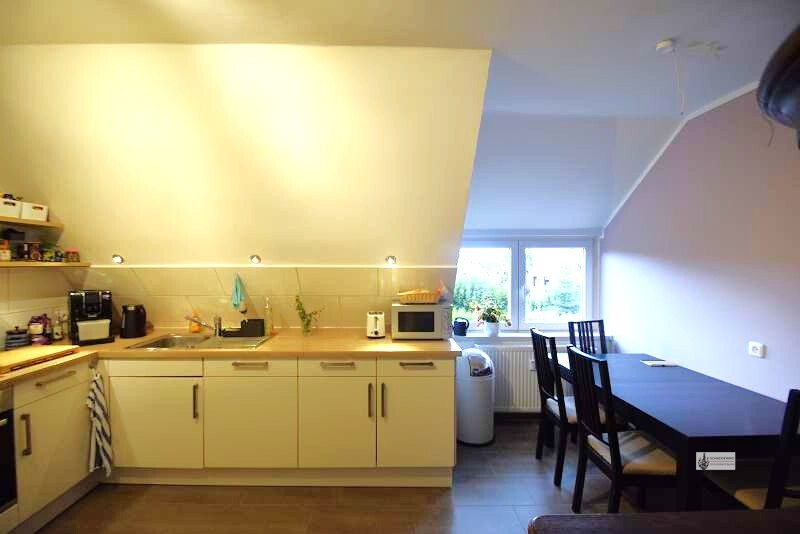3,5 Zimmer OG - Wohnung 
im 5 Parteienhaus
in ruhiger Lage
mit Einbauküche und Stellplatz