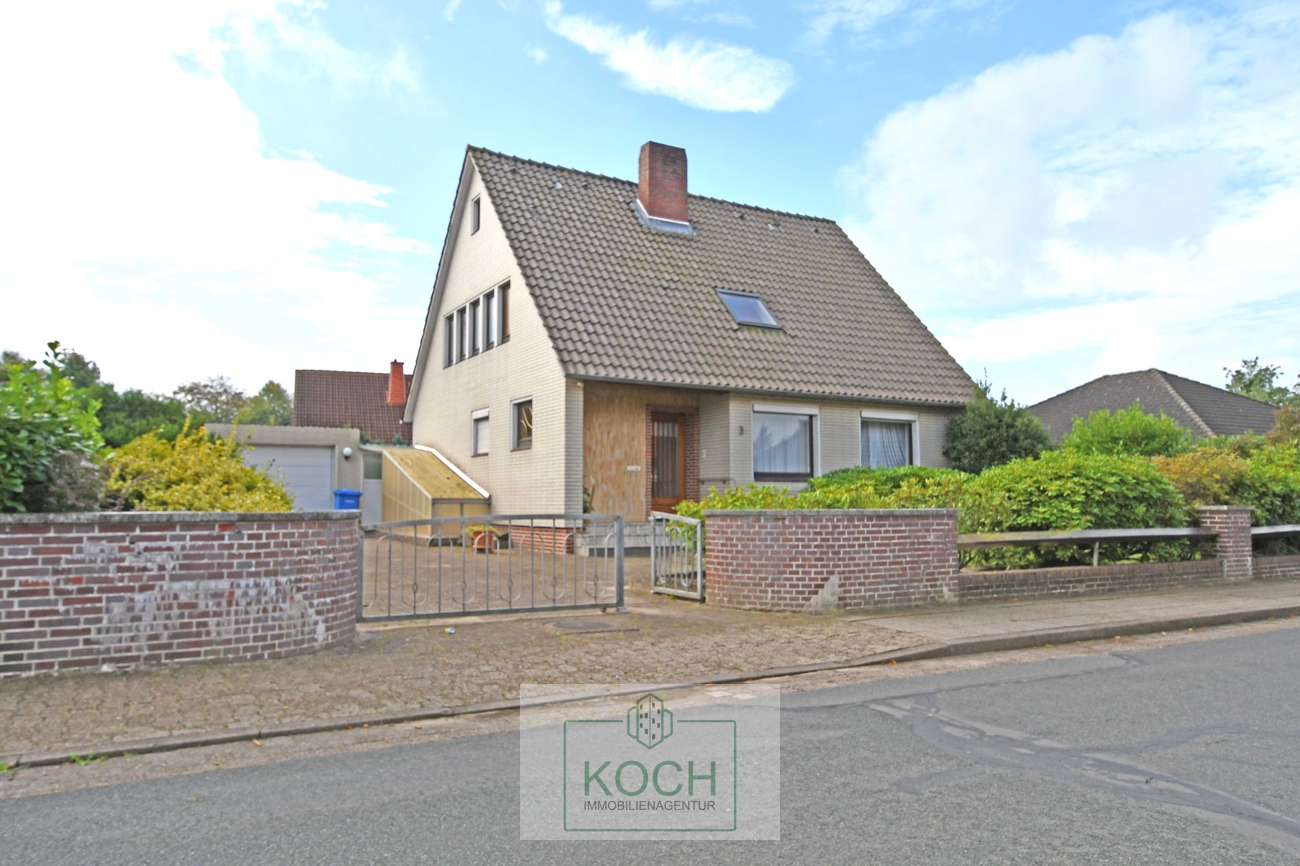 Einfamilienhaus mit Garage und Geräteraum in Wehdel