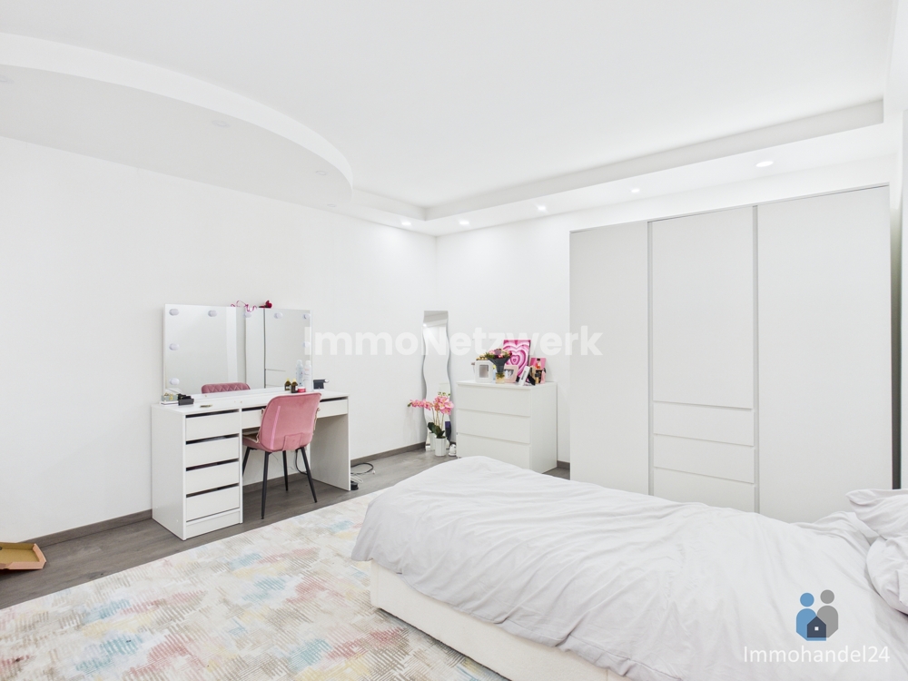 Schlafzimmer III
