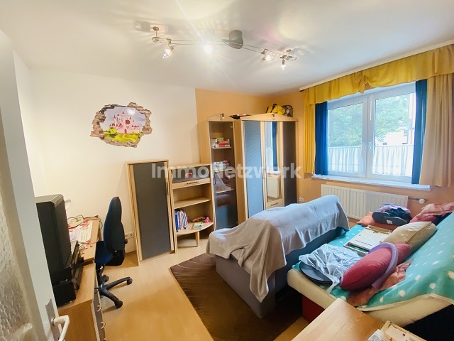 Zimmer OG Büro oder Kinderzimmer
