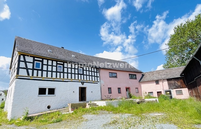 NEUER PREIS***Ein Bauernhof mit Charakter – Fachwerk, Tierhaltung und die Freiheit***