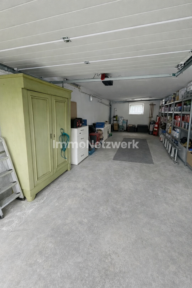 Garage mit Grube