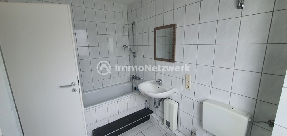 Wohnung links