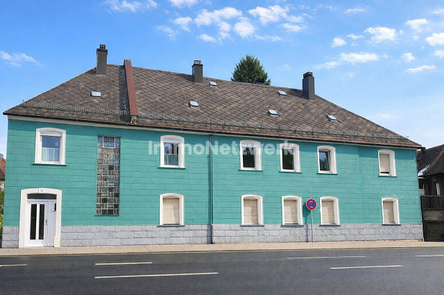**Mehrfamilienhaus mit Perspektive – Attraktive Kapitalanlage in Wunsiedel**