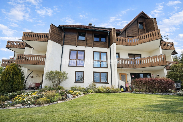 Rückseite Ansicht Terrassen Sommer