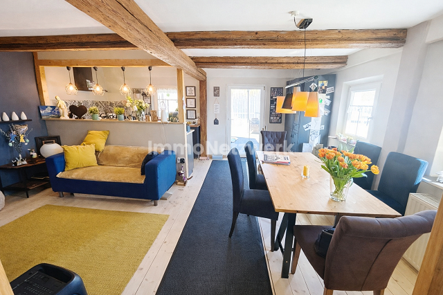 Ansicht Esszimmer Wohnzimmer und Balkon