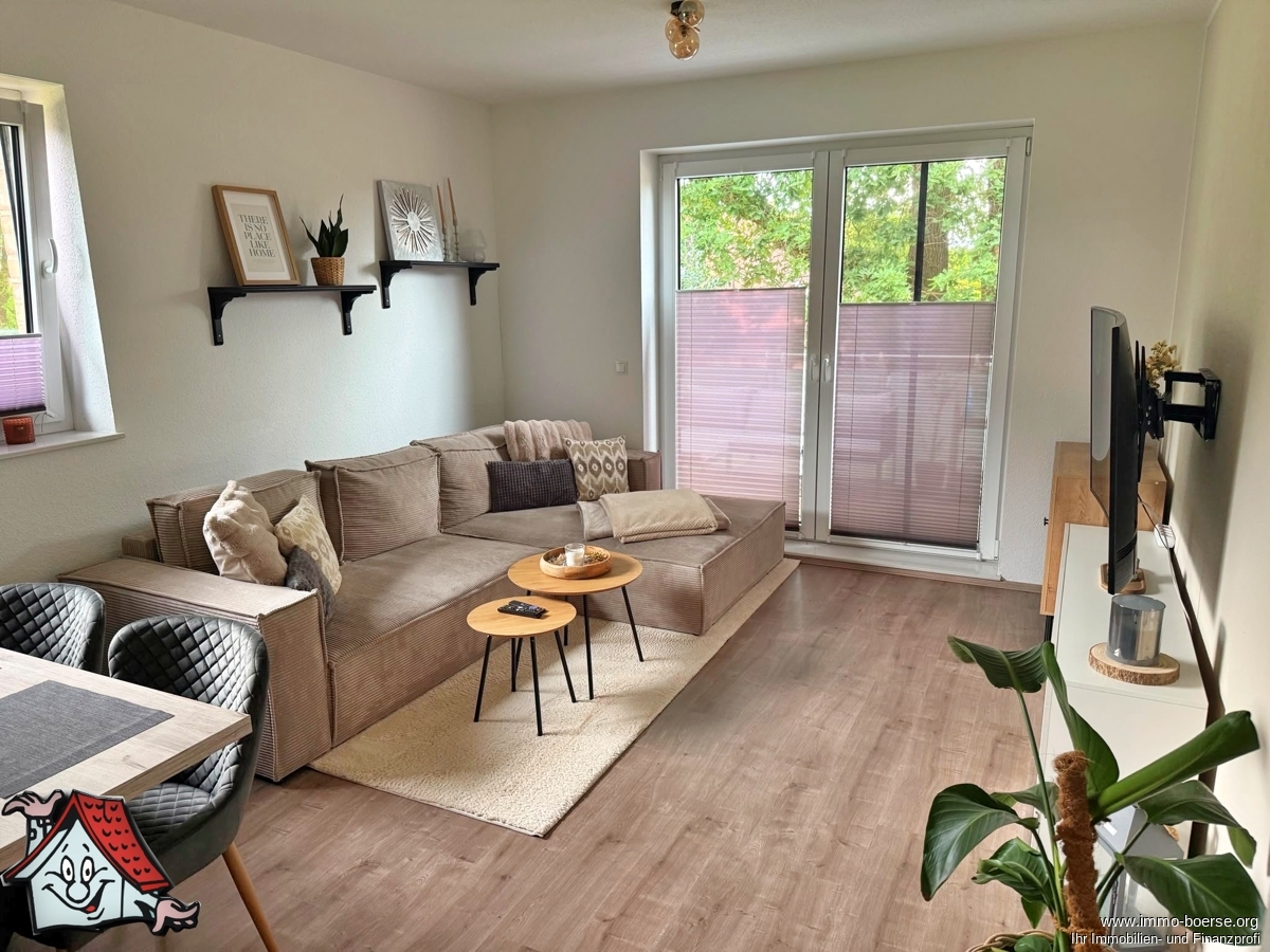 Wohnen mit Stil – Moderne Oberwohnung in Bösel mit Balkon & Einbauküche