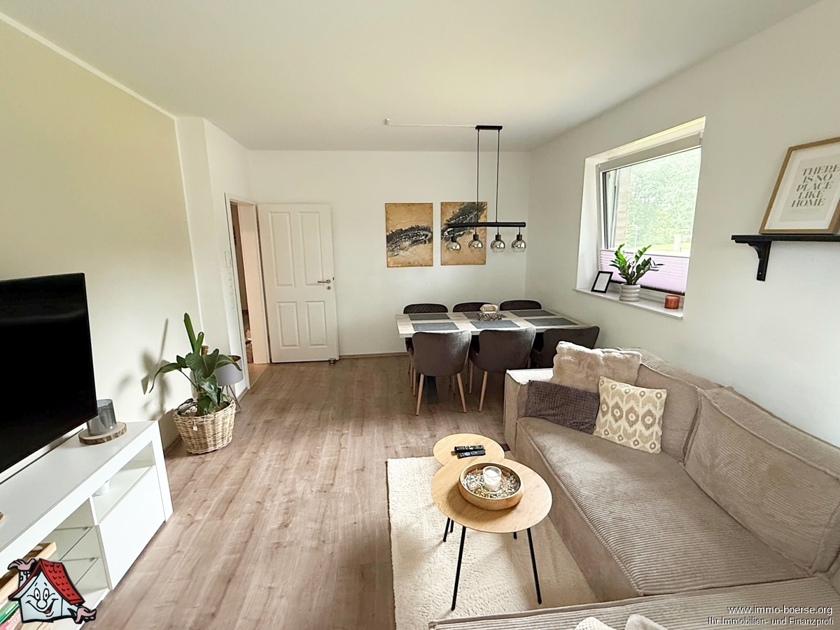 Modern wohnen in Bösel – Attraktive 3-Zimmer-Oberwohnung mit Balkon, Einbauküche & Stellplatz