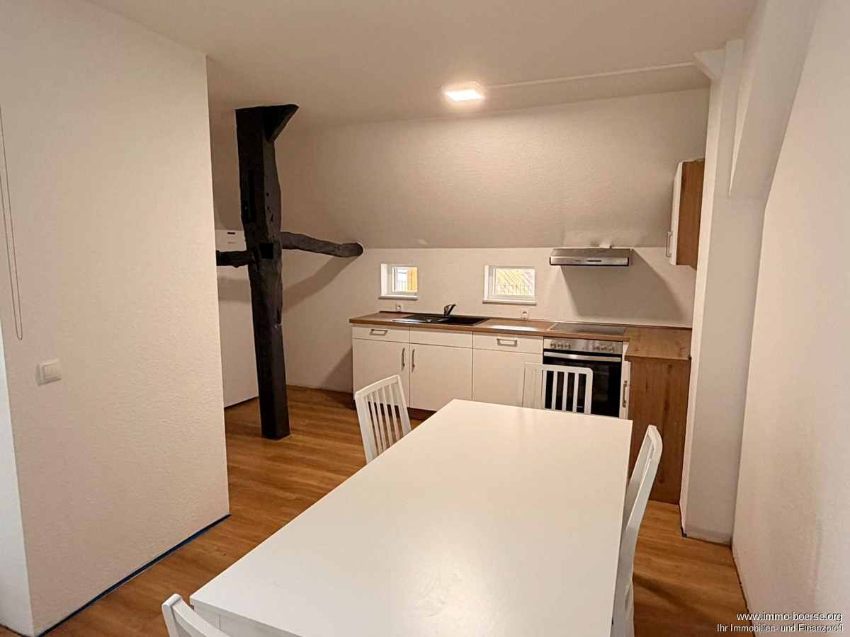 Möbliertes WG-Zimmer für Azubis und Studenten ab sofort – 500 € warm inkl. Internet