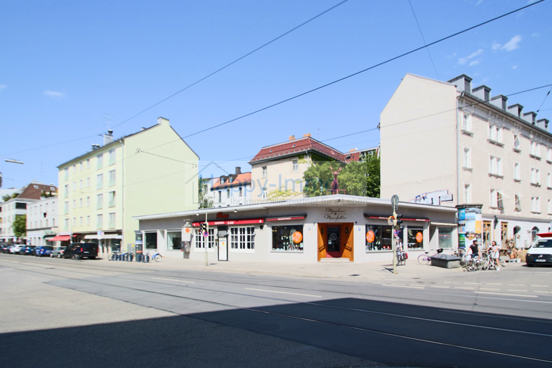 Georgenstraße / ab Ende September bezugsfreie 3 Zi-Wohnung / EG / Küche mit EBK / Süd-Balkon