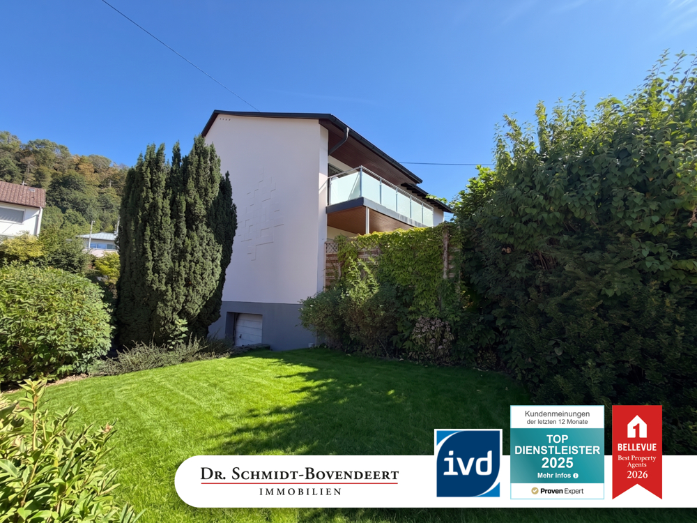 Vollständig modernisierte Eigentumswohnung mit Balkon in 2-Familienhaus in Westerburg.